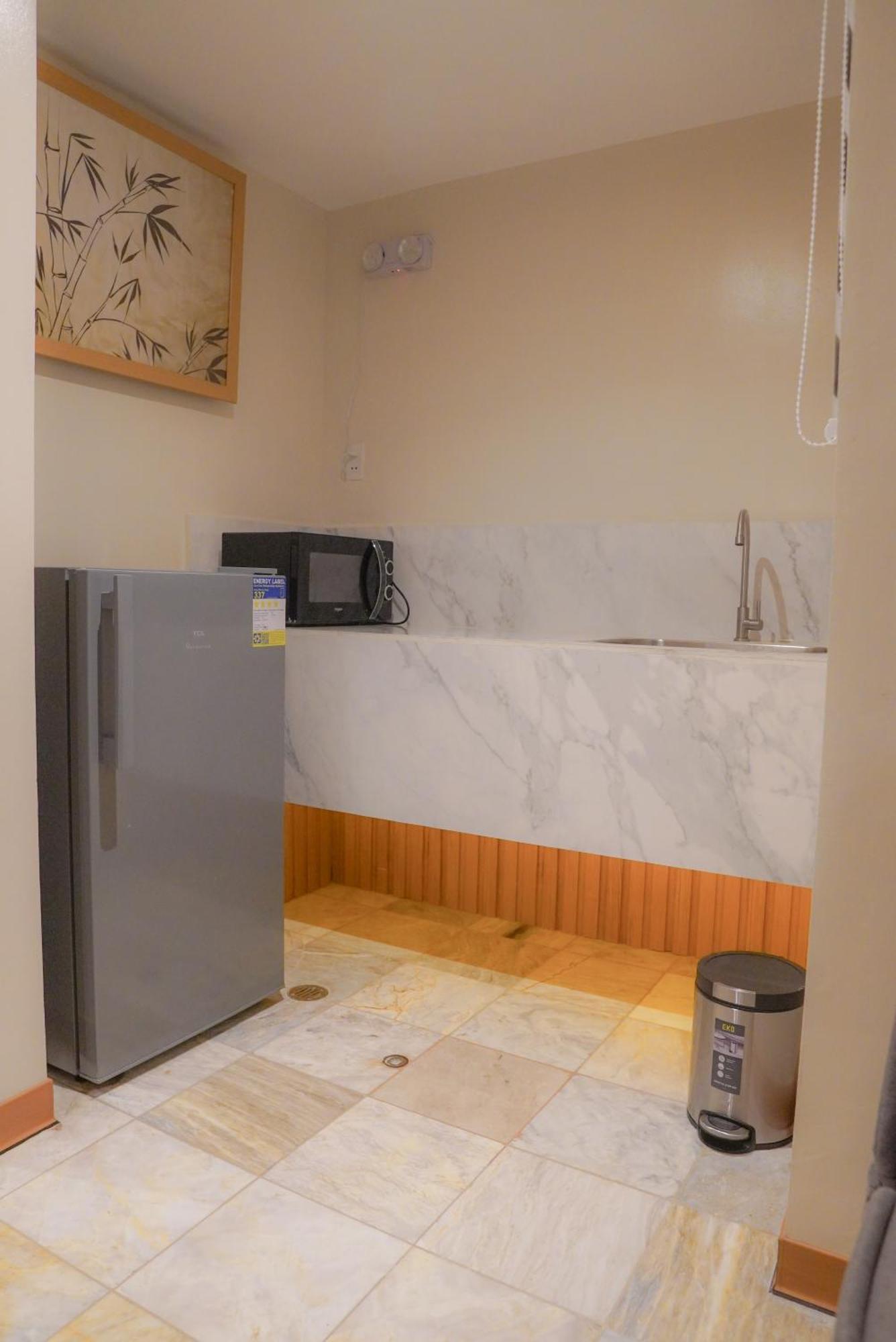 Bel Air Suites Makati マカティ エクステリア 写真